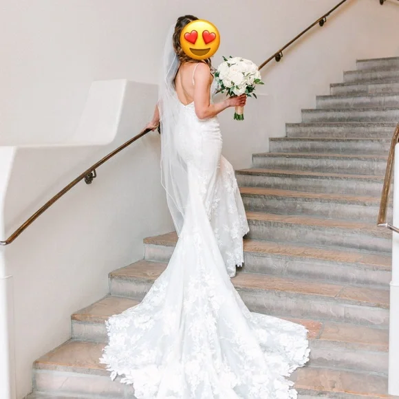 Martina Liana Cream Sleeveless Plunge Gown Wedding - Picture 3 of 4